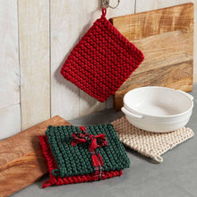 Load image into Gallery viewer, Green Crochet Pot Holder Set - Village Floral Designs and Gifts
