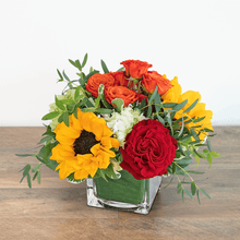 Load image into Gallery viewer, Sweet Savannah - Village Floral Designs and Gifts
