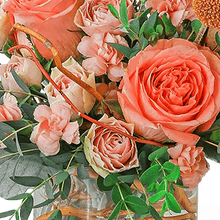 Load image into Gallery viewer, Peach Prosecco - Village Floral Designs and Gifts
